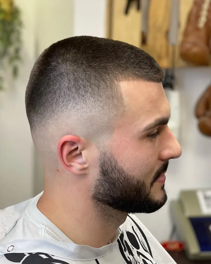 Šišanje u VR Barbershopu
