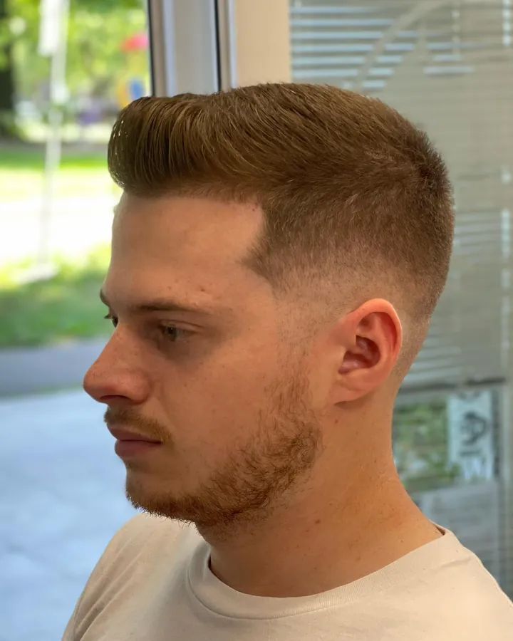 Šišanje u VR Barbershopu