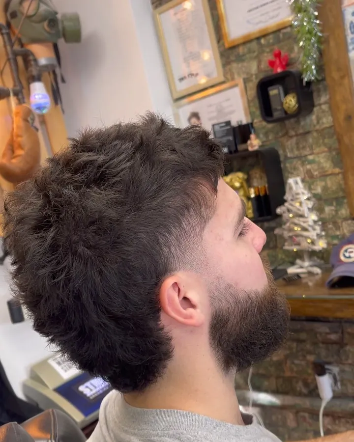 Šišanje u VR Barbershopu